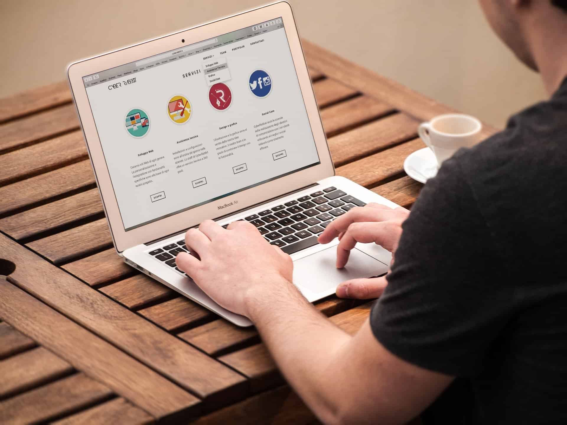Free or open-source CMMS software: is it ideal for your business? - software view - Bob Desk 