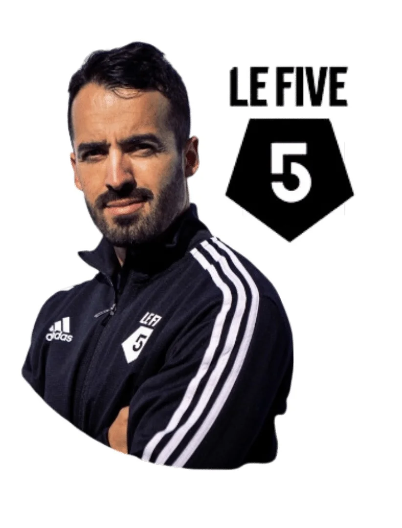 Portrait of Carlos - Le Five maintenance manager to illustrate the customer case.